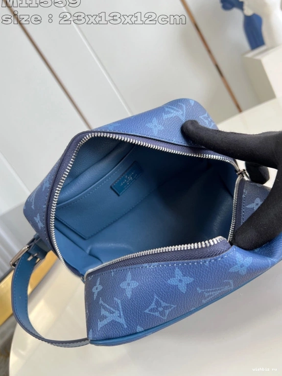 WIS KIT LOCKER DOPP bag-23*13*12CM LOUIS VUITTON 1229